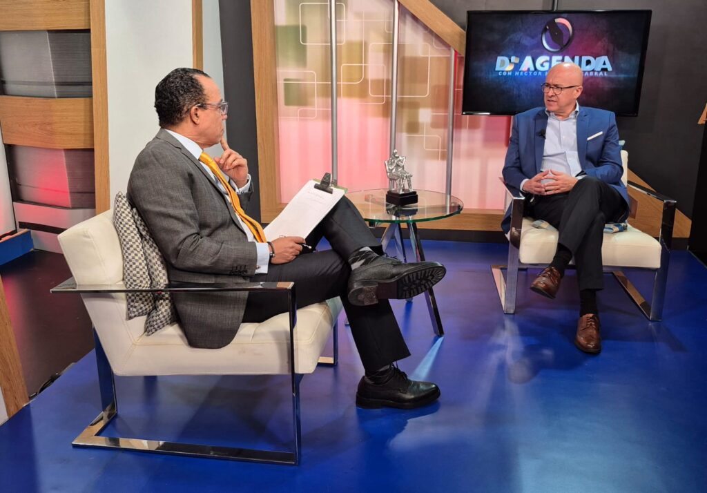 video-dominguez-brito:-la-reforma-pn-es-frivola-y-vacia;-probablemente-alguien-obtuvo-comision-con-uniformes-nuevos