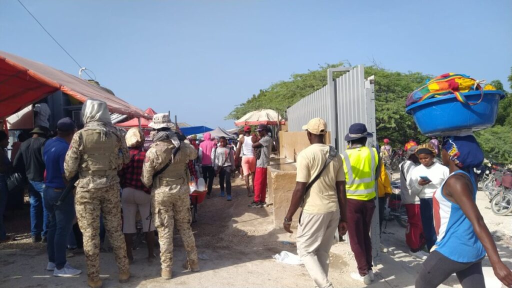comercio-fronterizo-en-pedernales-inicia-con-baja-presencia-de-comerciantes-haitianos