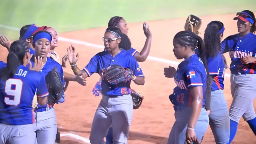 «las-princesas-del-caribe»:-el-fenomeno-del-softbol-femenino