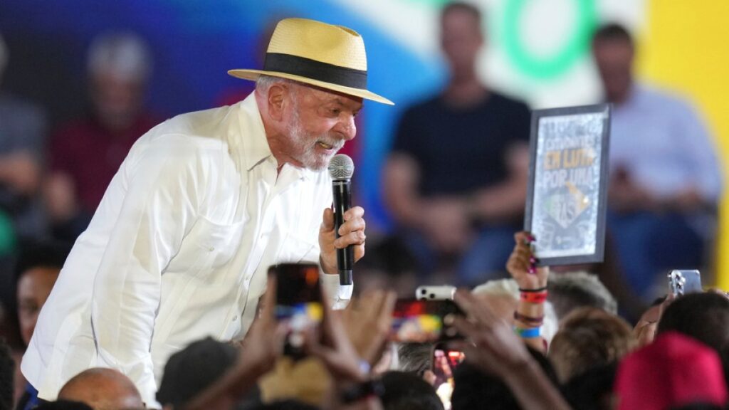 lula-es-confirmado-como-candidato-a-la-reeleccion-en-brasil-ante-temores-de-injerencia-extranjera