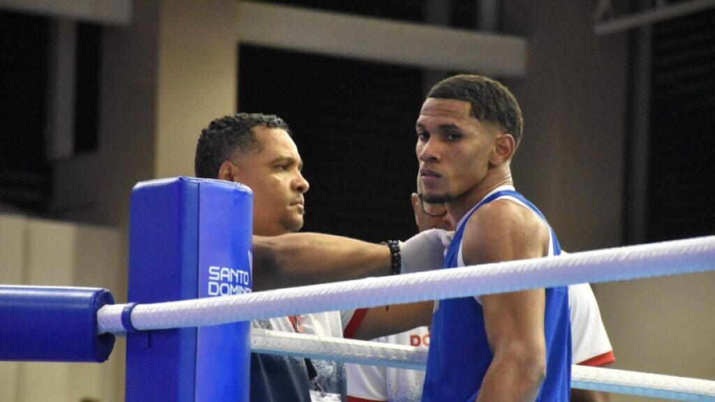 con-‘to-y-mordida,-dominicano-miguel-encarnacion-avanza-a-cuartos-de-final-en-boxeo-juegos-2026