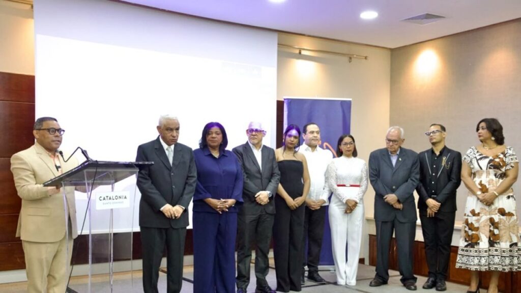 fausto-polanco-asume-presidencia-de-academia-dominicana-de-arte-y-espectaculos