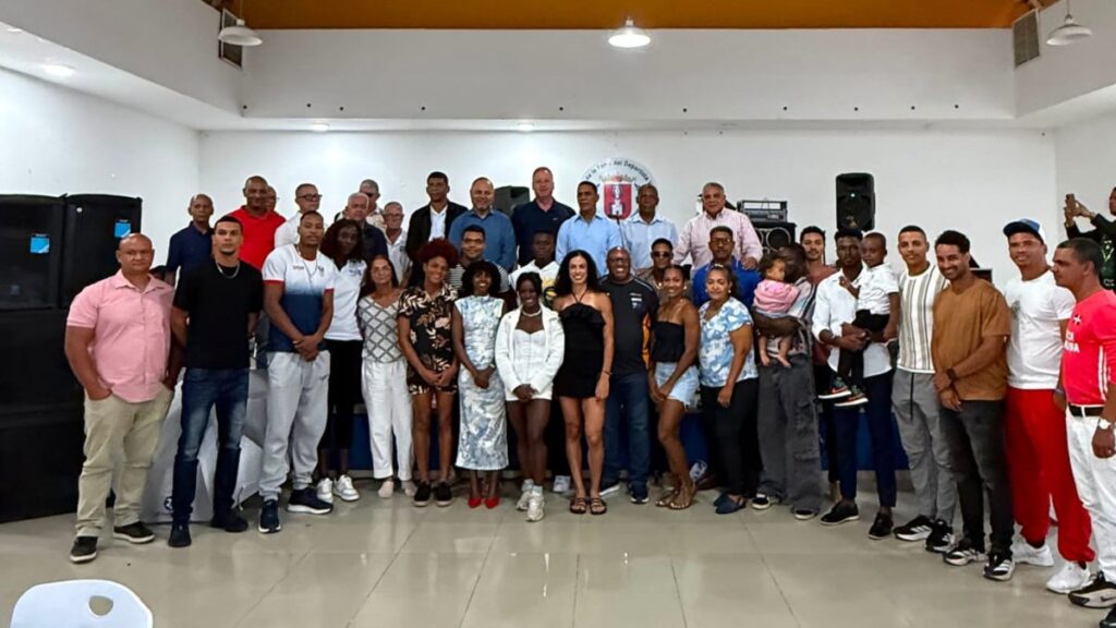 alexis-peguero-promete-fortalecer-el-atletismo