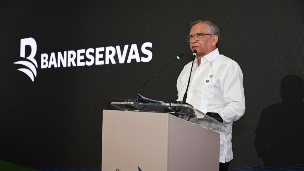 banreservas-supera-rd$60,000-millones-en-creditos-al-sector-turistico