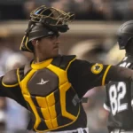 Los Padres de San Diego ascienden al receptor de 20 años, Ethan Salas