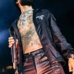 Arcángel paraliza su concierto con contundente mensaje: “Ejerciten su cerebro”