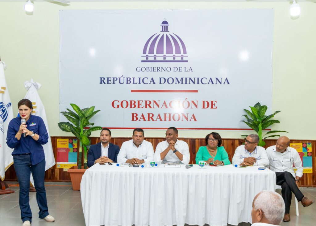 director-de-utepda-realiza-primera-visita-al-proyecto-agroforestal-de-barahona