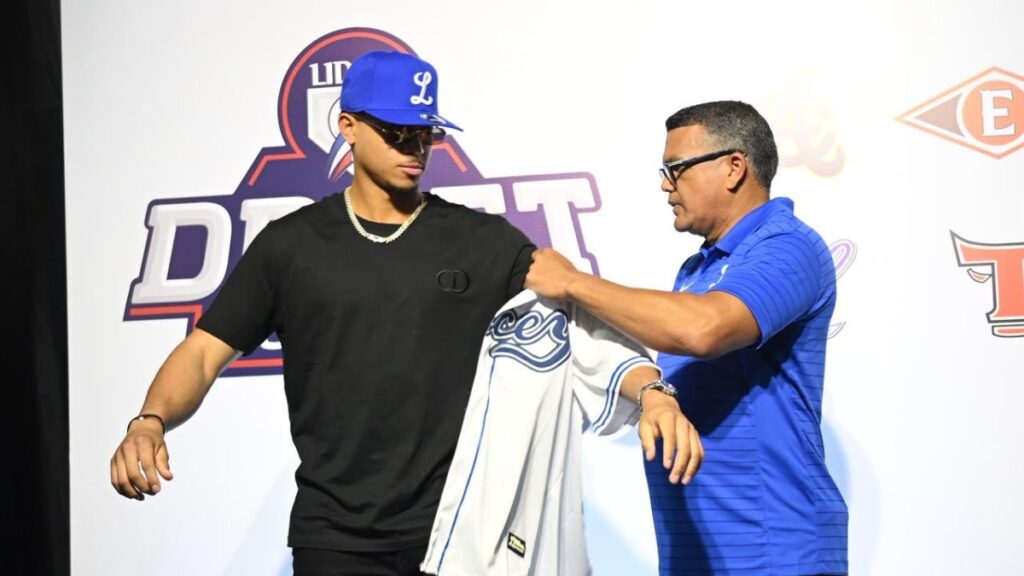 hayden-alvarez-rompe-pronosticos-y-encabeza-primera-ronda-del-draft-de-lidom
