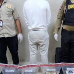Arrestan en Punta Cana a español que intentaba viajar con 20 paquetes de cocaína