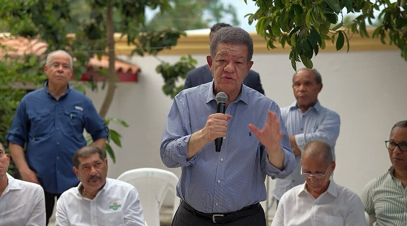 “los-dominicanos-tenemos-que-unificarnos”-ante-los-desafios-del-dr-cafta,-afirma-leonel-fernandez