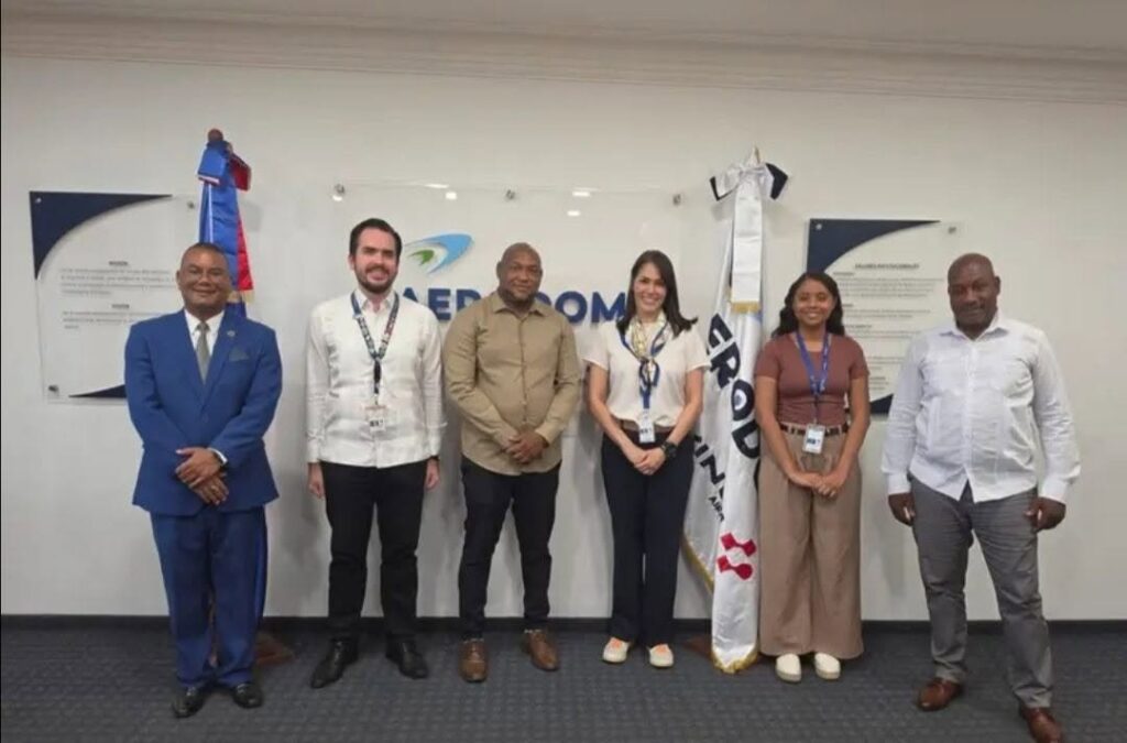 marcial-reyes-subervi-presenta-a-ejecutivos-de-aerodom-propuestas-comunitarias-para-fortalecer-los-lazos-y-la-seguridad-en-la-caleta