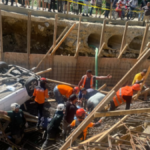 Reportan un muerto y tres heridos tras caer vehículo en puente provincia Duarte