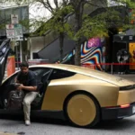 Tesla prevé ampliar a millones su flota de robotaxis